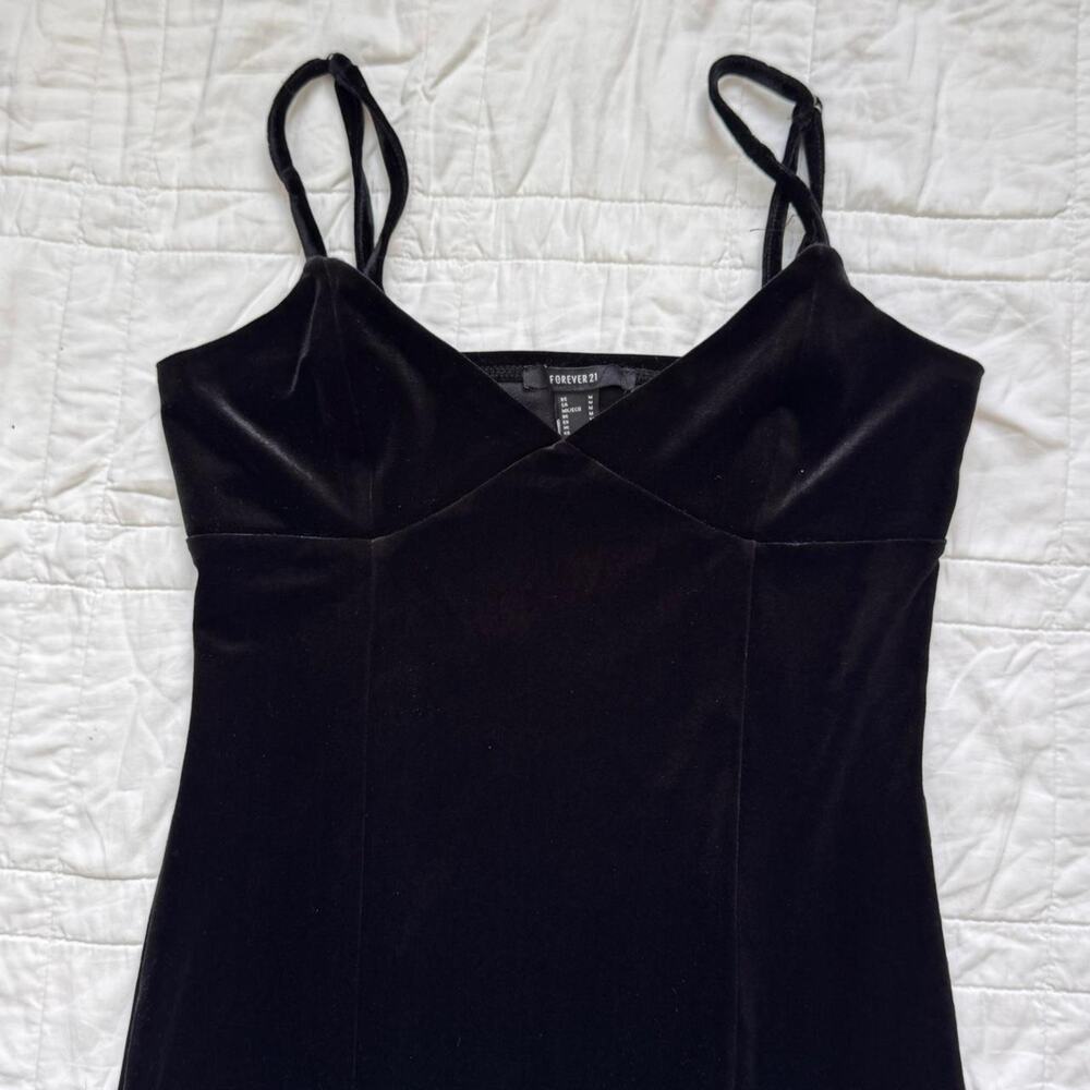 forever21 Black velvet cami mini dress sz M dainty‎ bodycon victorian goth vampy
